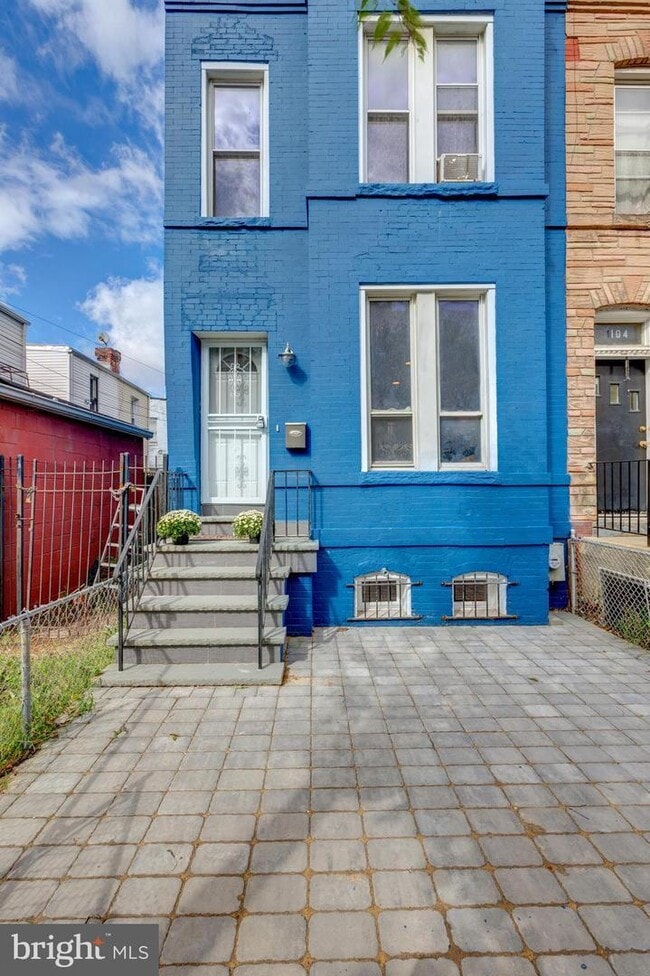 Photo - 1102 Trinidad Ave NE