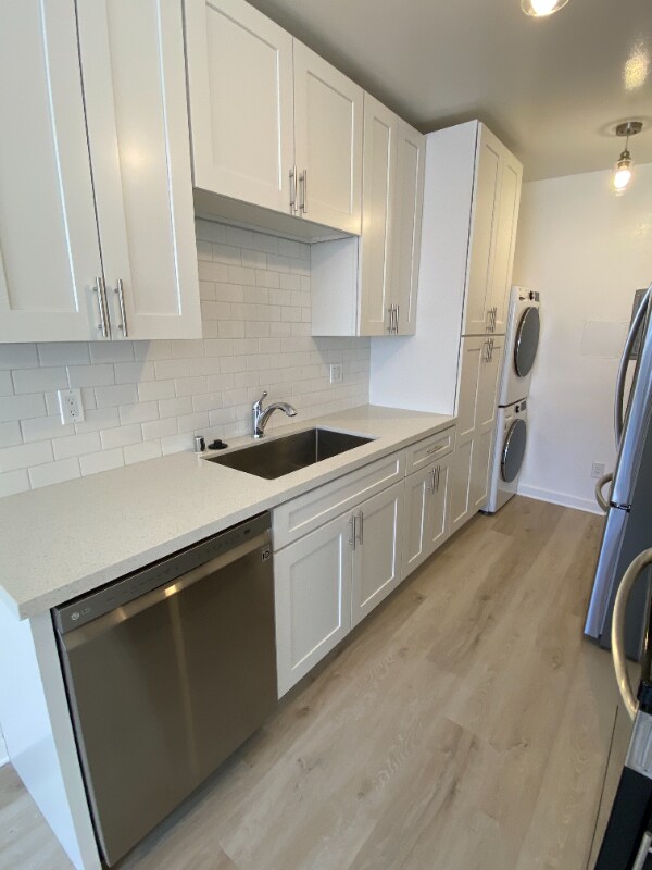 Photo - 1849 S Bentley Ave Unidad 104