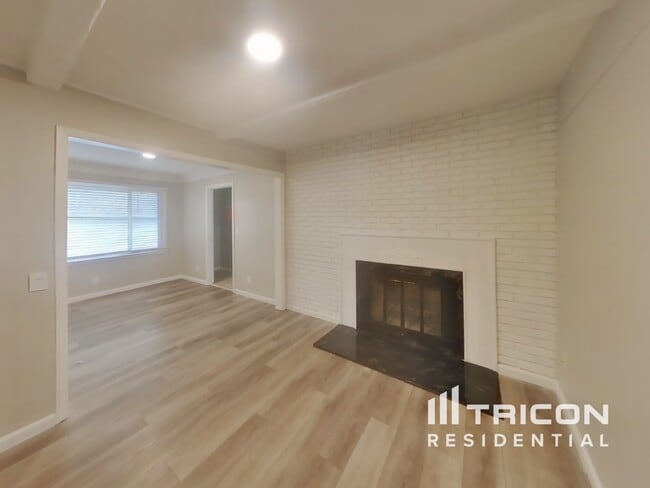 Photo - 5406 Utah Ave N