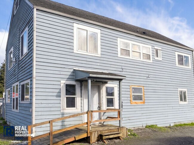 Photo - Hallassan Investments - Woo - 204-212 Unit 206