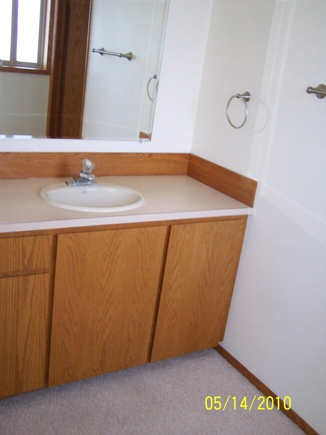 Photo - Spacious Home in Beautiful Neighborhood!