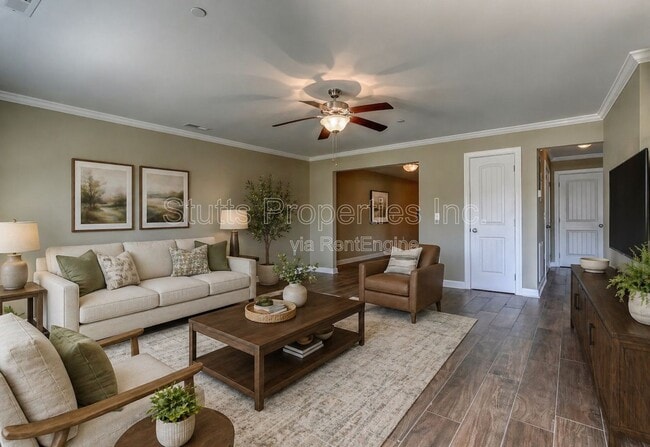 Building Photo - 145 Bruin Dr Unit 123