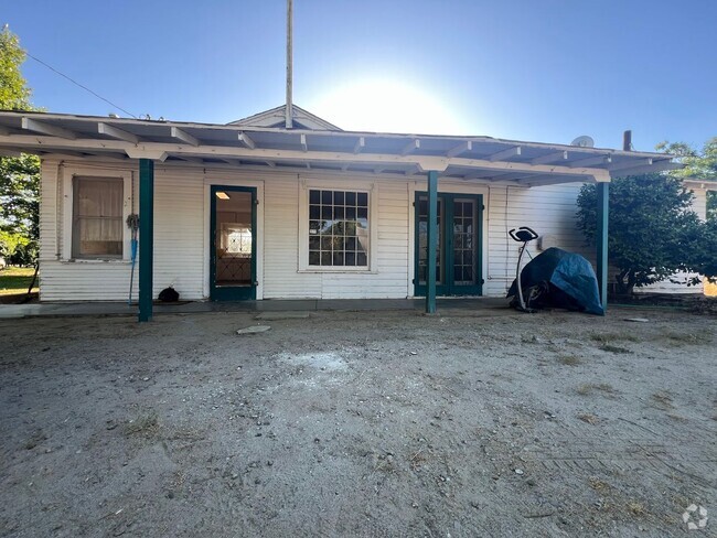 Building Photo - Adorable 2 bedroom Country Cottage for rent! Rental