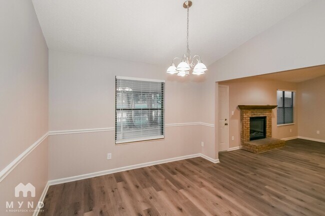 Photo - 8951 Rose Hill Dr S