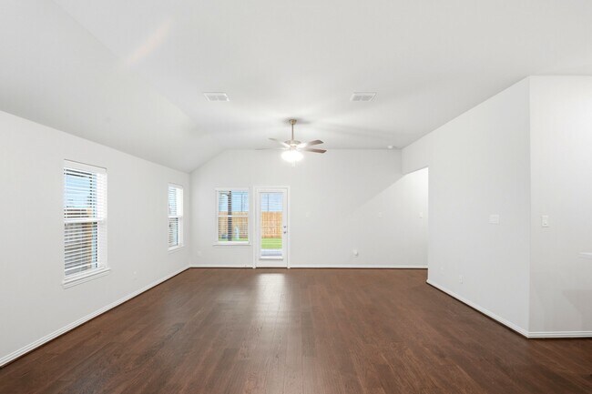 Photo - 2106 Villa Flora Ln