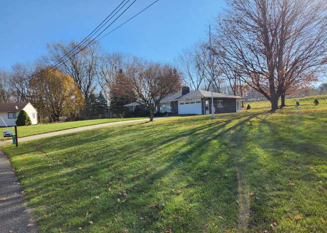 Building Photo - 5354 Woodfield Ave Rental