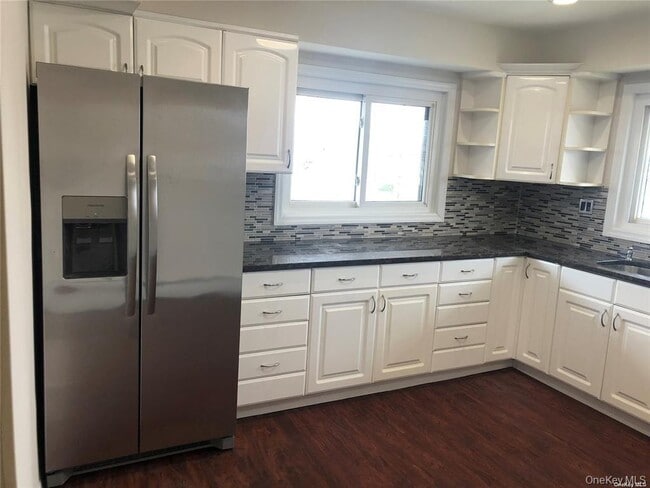 Photo - 77 Nassau Ln