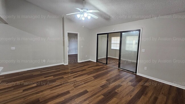 Photo - 3545 Villa Pl