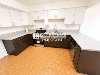 Beautiful Upgraded 3-bedroom rental home near UC Irvine with New Floors