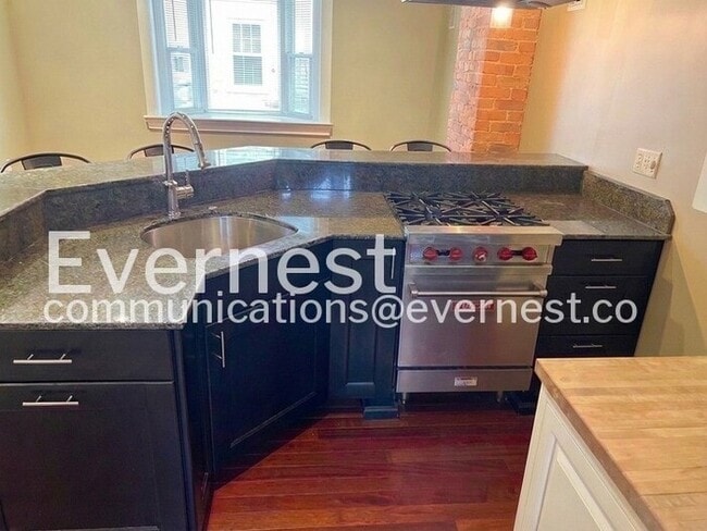 Photo - 112 Hanford St Unit a