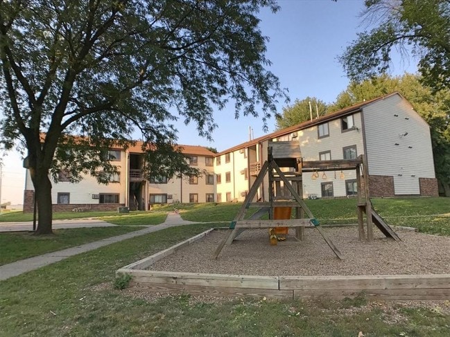Courtyard Apartments - Courtyard Apartments