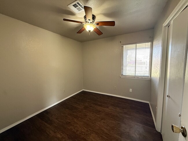 Photo - 1013 Mercury Cir