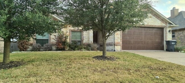 Photo - Exceptional 3 Bed / 2 Bath Home — Move-In Ready | Midway ISD