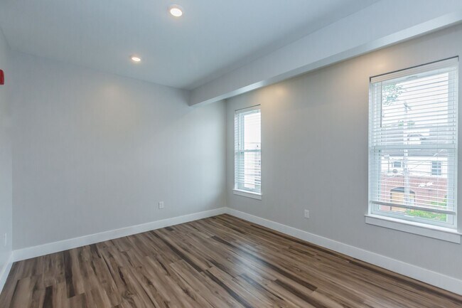 4134 Chester Ave - 4134 Chester Ave