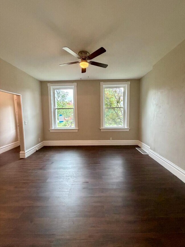 Photo - 3640 Liermann Ave