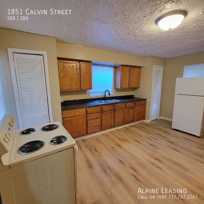 Photo - 1851 Calvin St