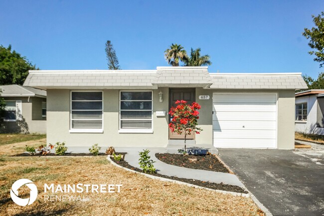 Building Photo - 657 59th St S Rental