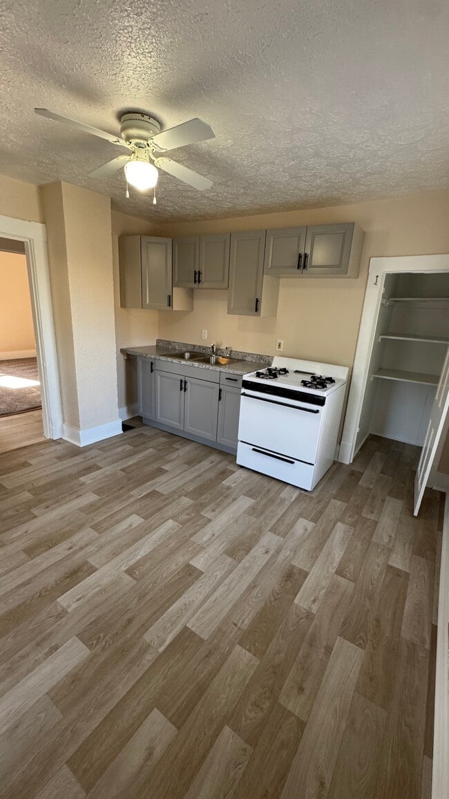 cocina - 921 S 14th St