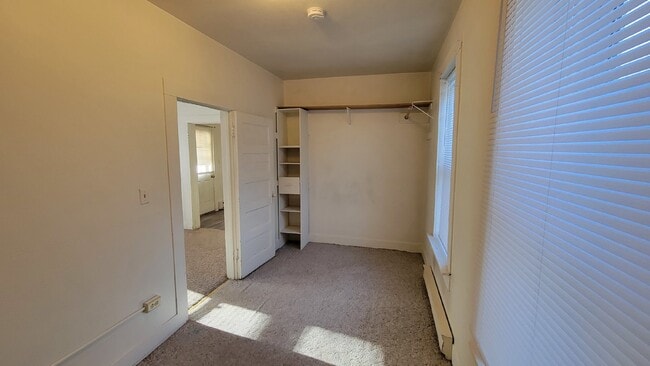 Photo - Great 1 bed 1 bath lower level unit in Duplex!