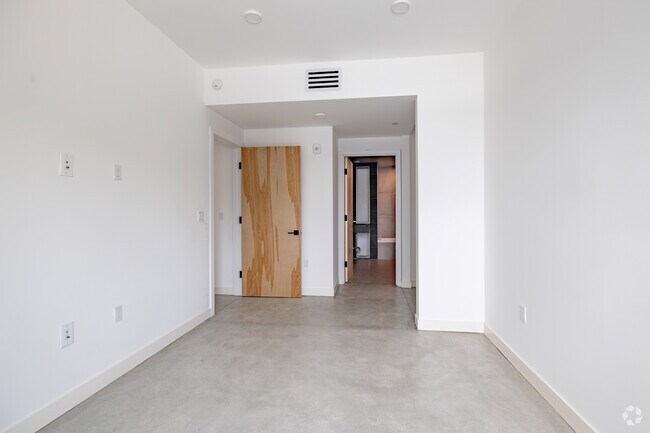 3BR, 2BA - 1,3000SF - Bedroom - Studio City View