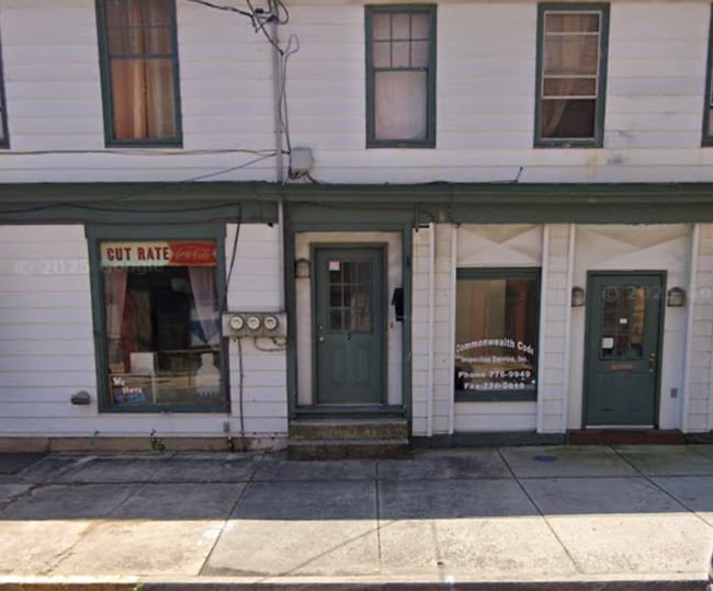 Building Photo - 2 W Big Spring Ave Unit 2