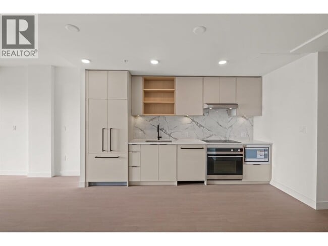 Photo - 422 E 3rd St Unité 553