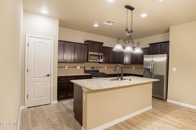 Photo - 2032 Thomas Lackland St