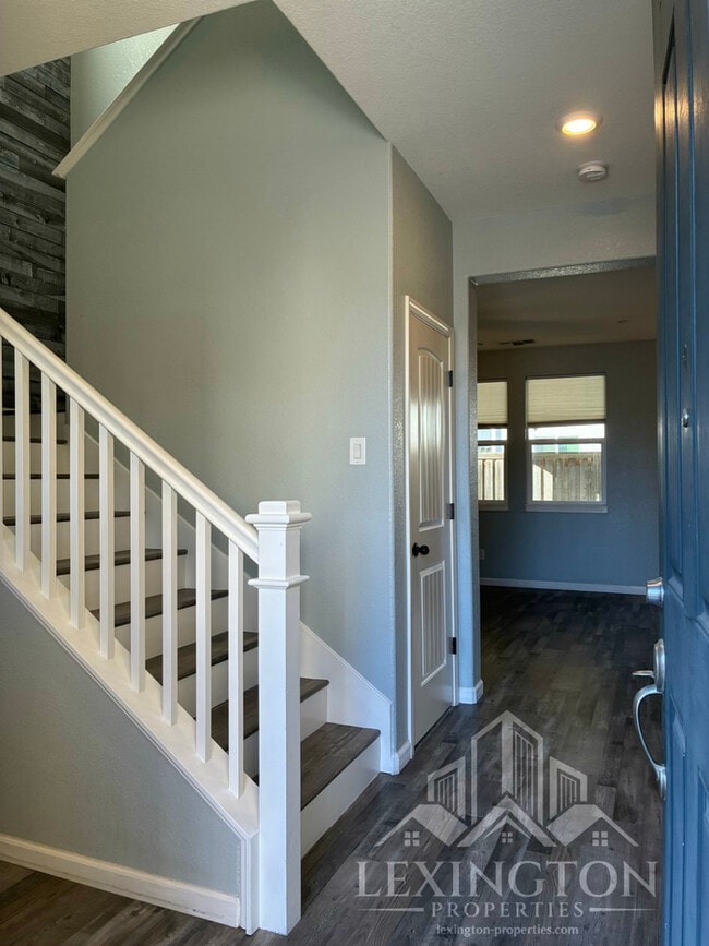 Photo - Elegant, 3BD/2.5BA, Sacramento Home in Nat...
