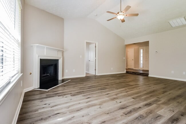 Photo - 6270 Winston Trce