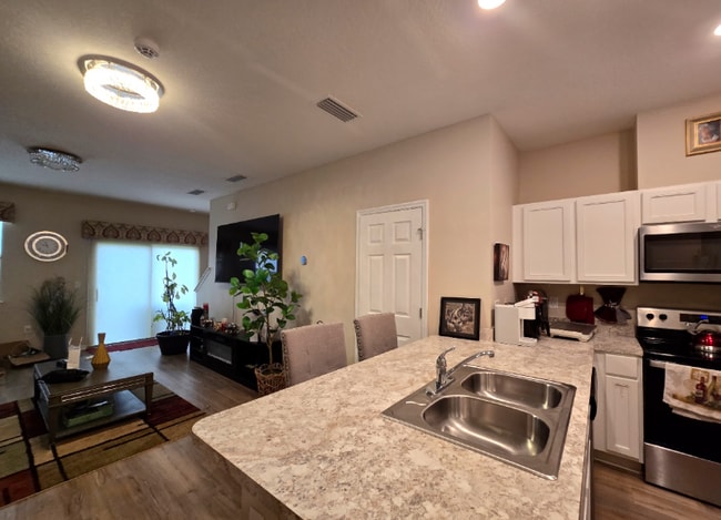 Photo - 7804 Merchants Way