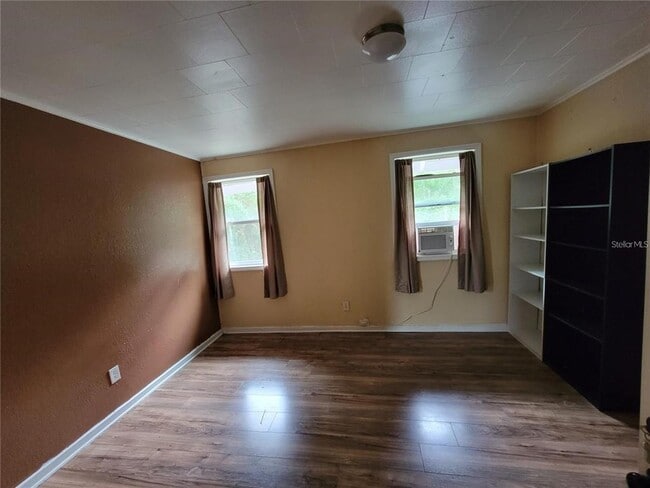 Photo - 965 NE 2nd St Unidad 6