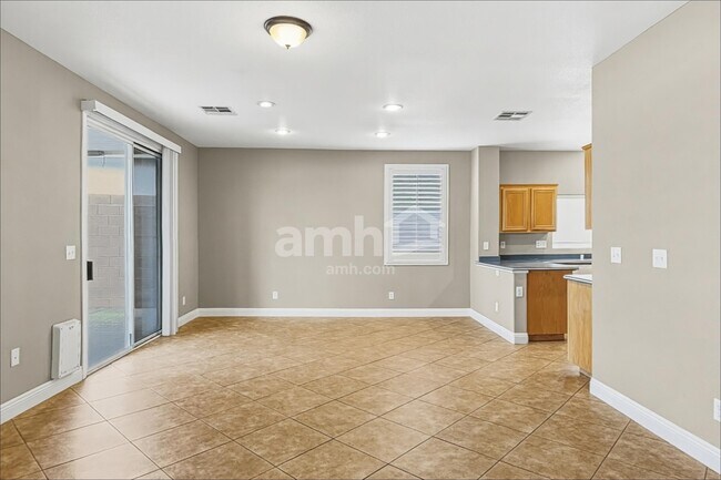 3387 Antique Rose Dr