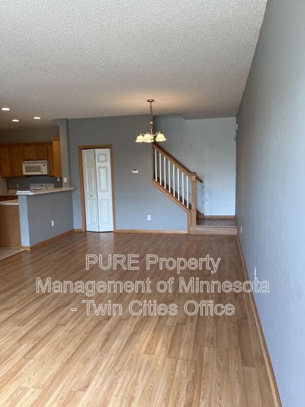 Photo - 4553 Victor Path