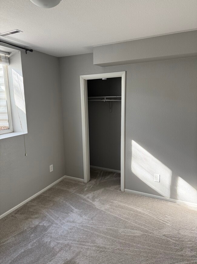 Photo - 1917 Oakwood Dr