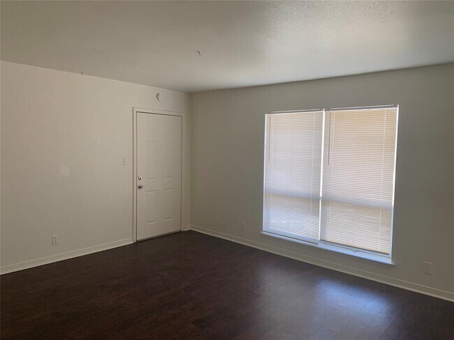 Photo - 1918 Hearthstone Dr