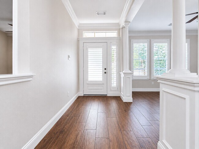 18 Doeskin Pl