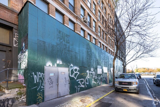 Entrada - 530 Canal St