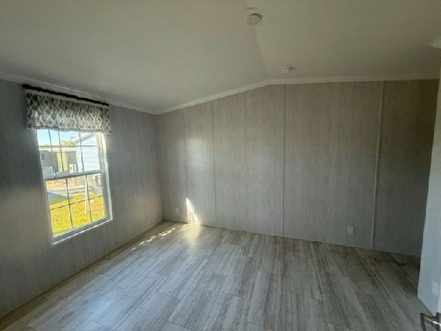 Photo - 161 Colton St