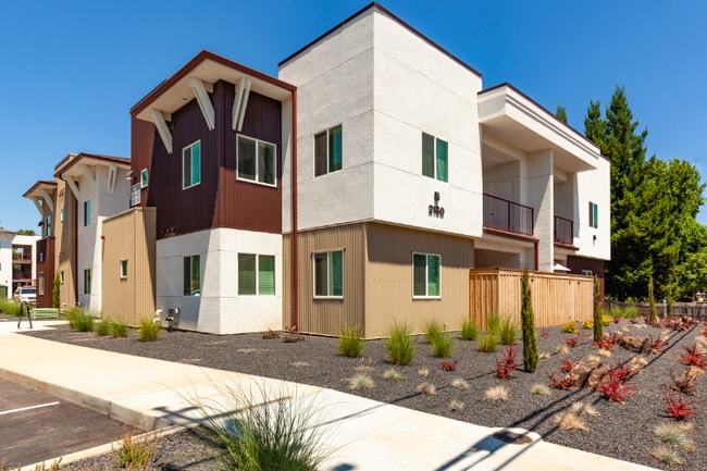 Building Photo - 2160 Humboldt Rd Rental