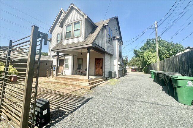Photo - 2316 Hopkins St Unit 2