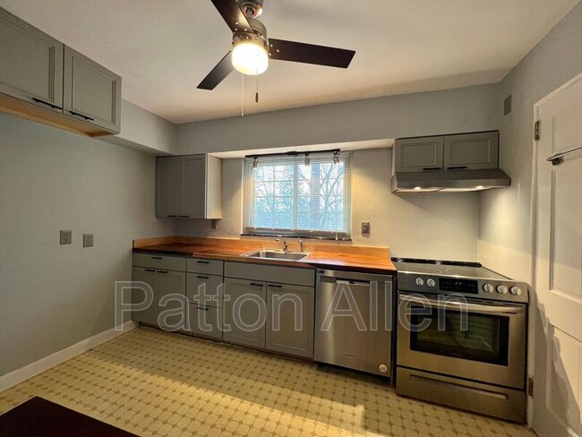 Photo - 240 Kimberly Ave Unit Apt 1