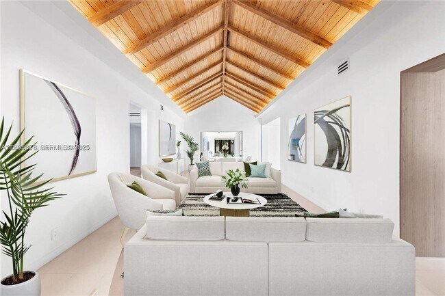 Photo - 120 NE 49th St