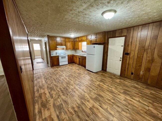 Photo - 2169 Bynum Blvd
