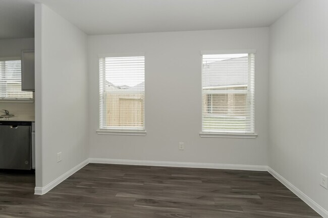 Photo - 2410 High Island Way