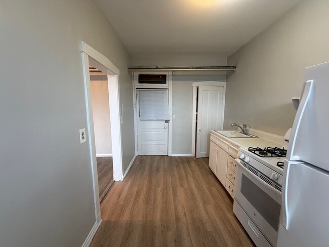 Photo - 3222 N Karlov Ave Unit B