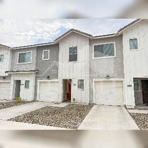 Building Photo - 7532 W Darrow St