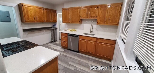 Photo - 488 Washington St Apartment Unit 3