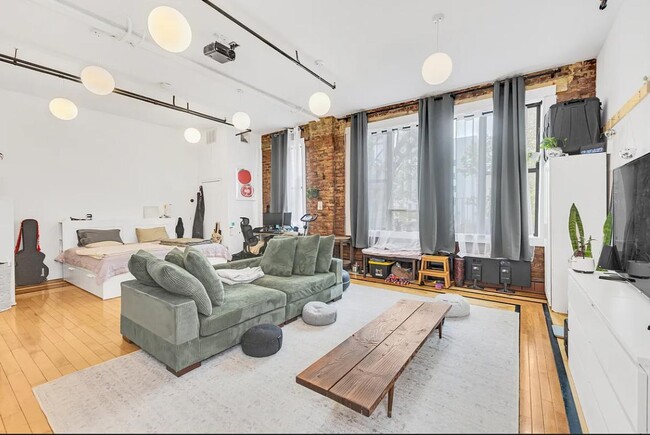 308 Graham Ave