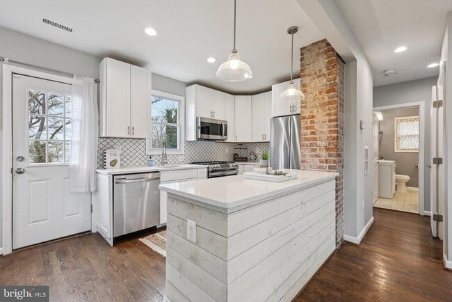 Photo - 1404 Beaver Heights Ln