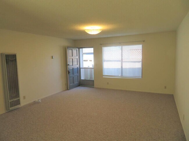 Photo - 127 Lennox St